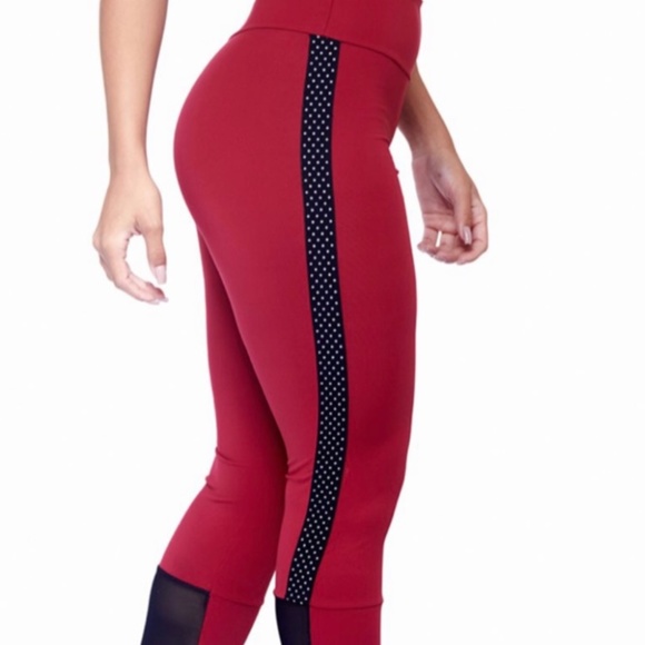 Outfit - Gym - Picture 2 of 3